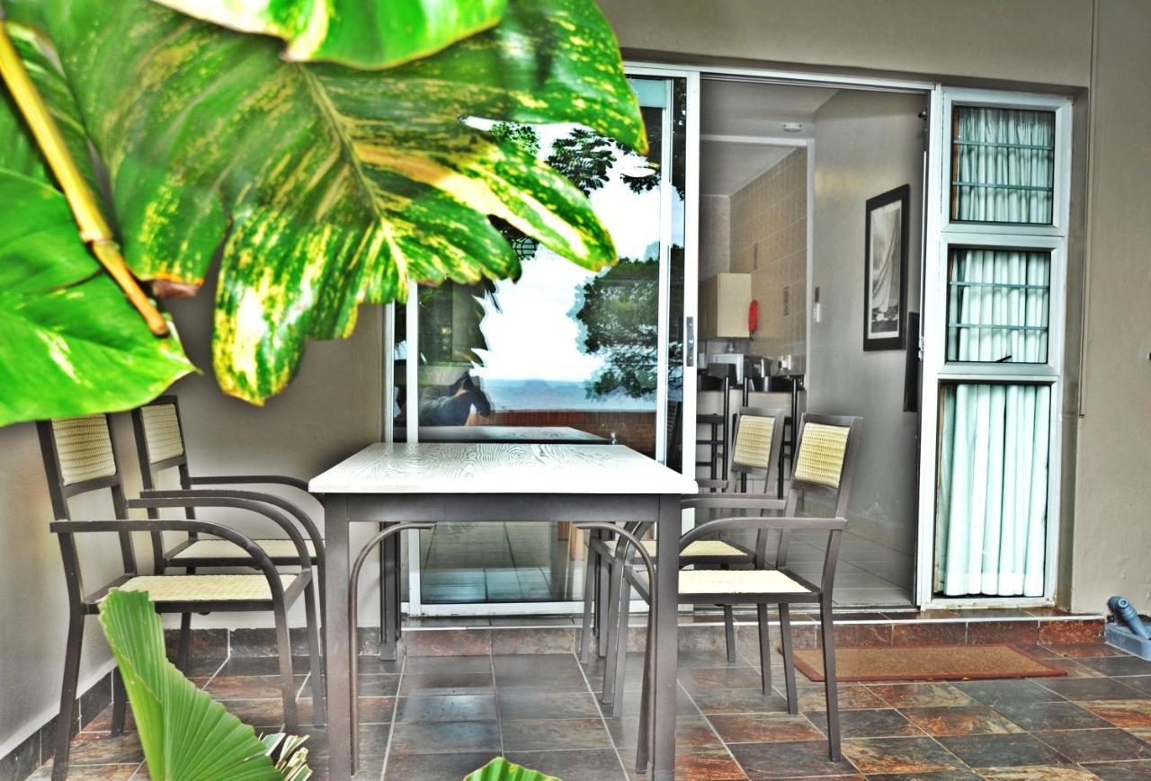 Sunrise Beach Resort Amanzimtoti Esterno foto