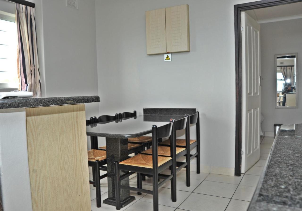 Sunrise Beach Resort Amanzimtoti Esterno foto
