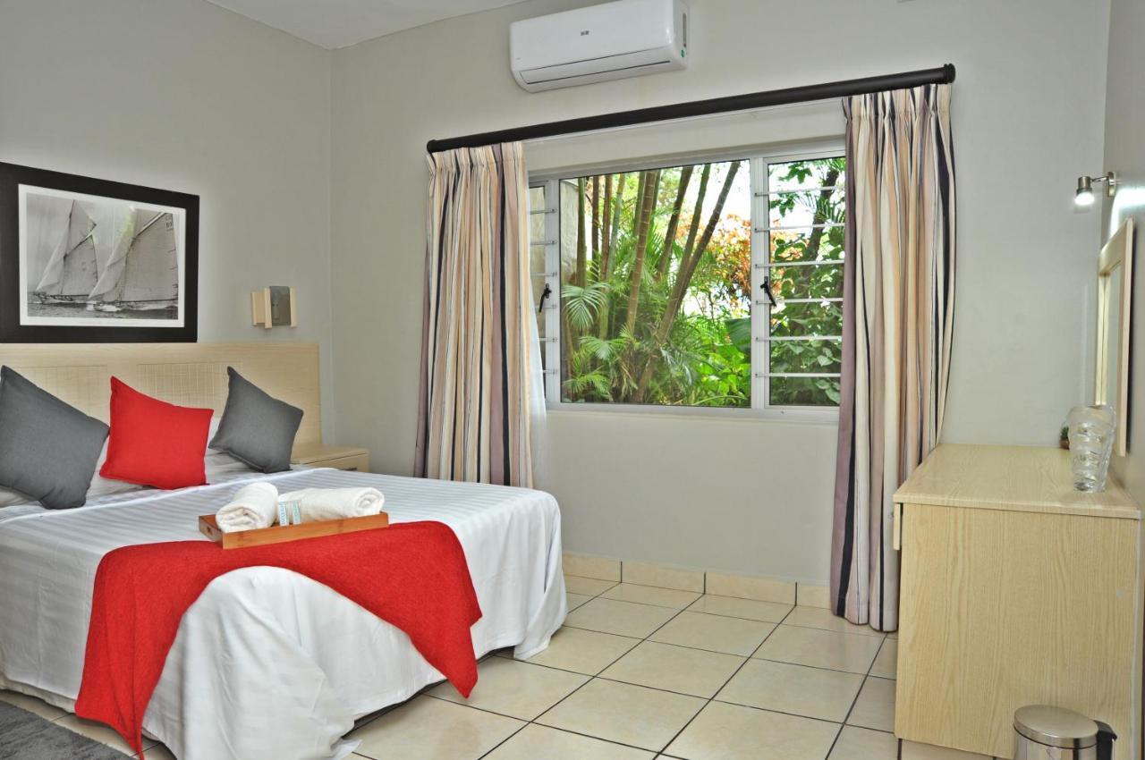 Sunrise Beach Resort Amanzimtoti Esterno foto