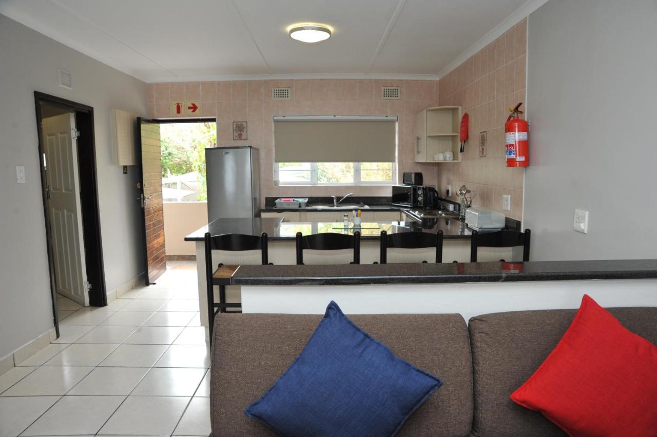 Sunrise Beach Resort Amanzimtoti Esterno foto